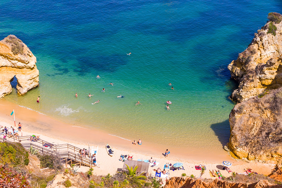 Relax in first class accommodations in the area of Albufeira. Enjoy the old town lined with restaurants, bars, cafes, shops, and beautiful sandy beaches.