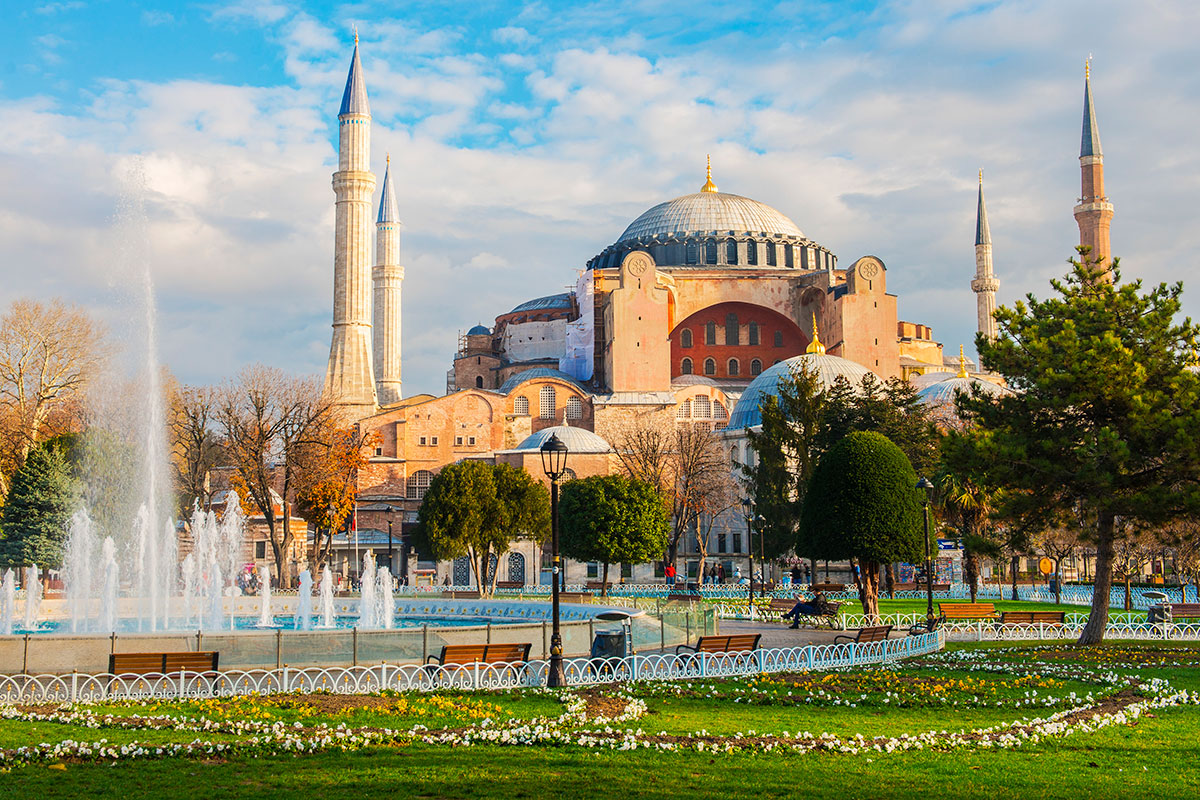 Discover the best of Turkey in thirteen days visiting Istanbul, Cappadocia, Troy and more.